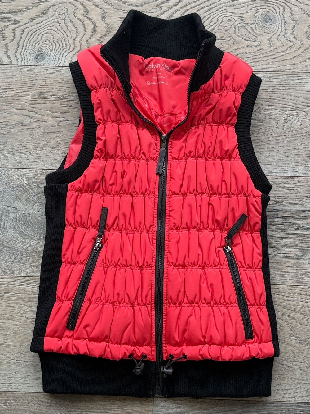 Calvin Klein Performance Red Smocked Puffer Vest Black Ribbed Sweater Trim-Med